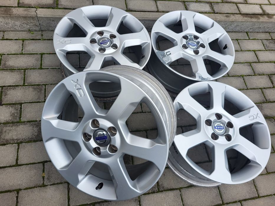 Felgi 7. 5Jx17" 5x108 ET50  Volvo S40 S60 S80 V40 V50 V70 XC70 XC60 Ford Focus Mondeo Smax Kuga