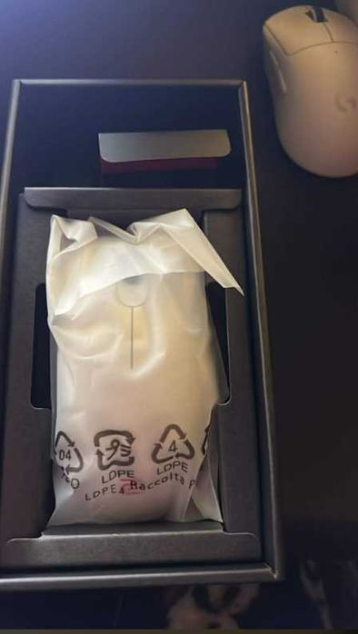 BenQ Zowie EC2-DW (Medium) Wireless Mouse for Esports - Myszka do gier - Optyczny - 7 - Biały NOWA