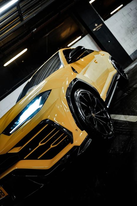 Lamborghini Urus517427819289651205