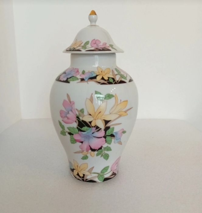 Pote Limoge pintura Asiática