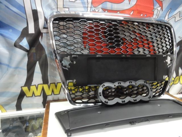 Grelha frontal Audi A6 C6 04-11 com aro cromado RS LOOK com suporte para símbolo