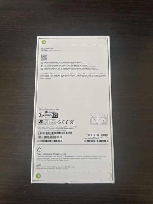 iPhone 17 Pro Max lacrado com 3 anos de garantia.