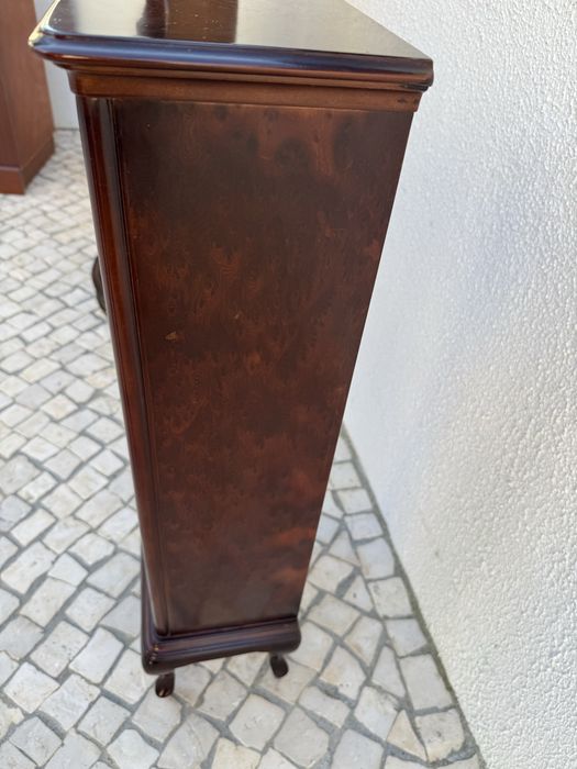 Móvel com 6 gavetas