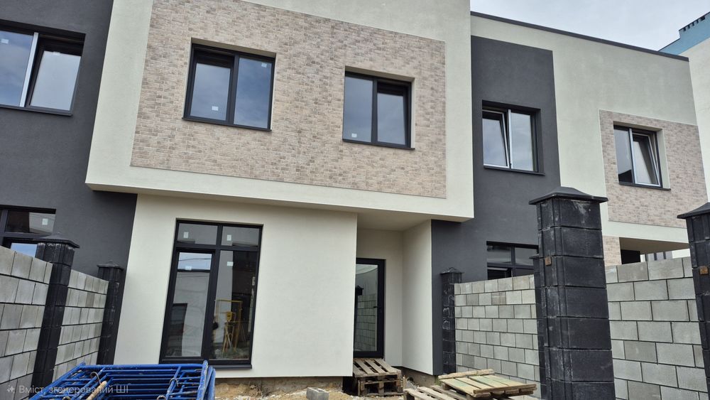 Продам котедж з міськими комунікаціями!