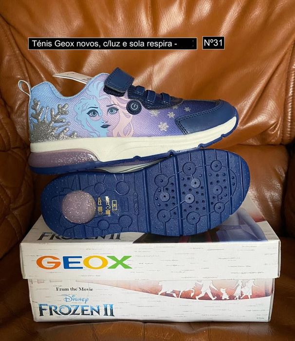 Ténis novos (nº31, 32 e 33)