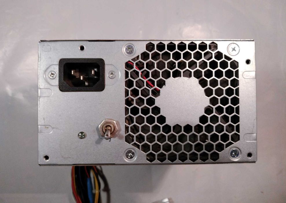 Блок питания ПК - HP 300 Вт
