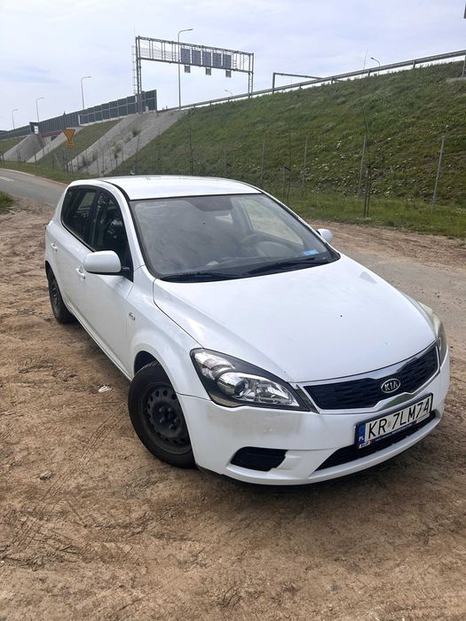 Samochód marki KIA Ceed 2012