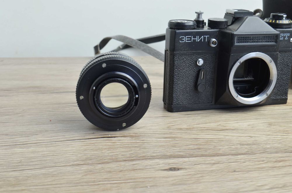 Гелиос 44М-4 з фотоапаратом ЗЕНИТ ЕТ