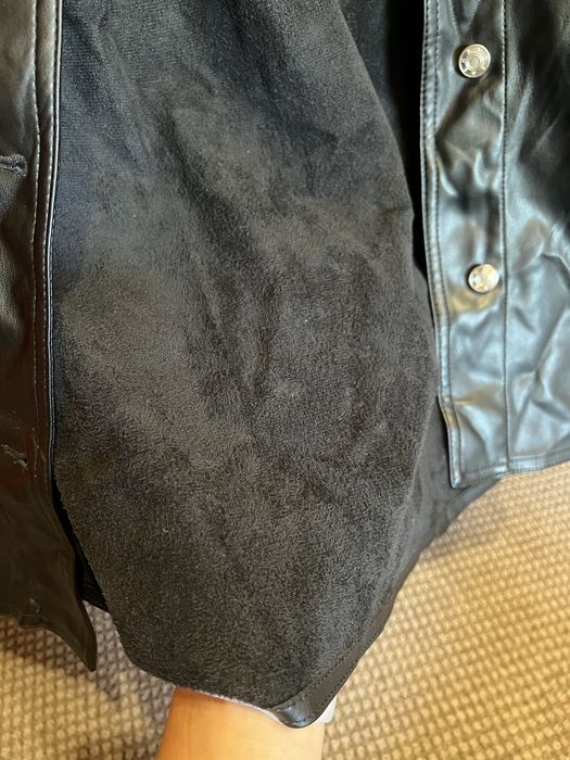 Сорочка з шкір.замінника Bershka