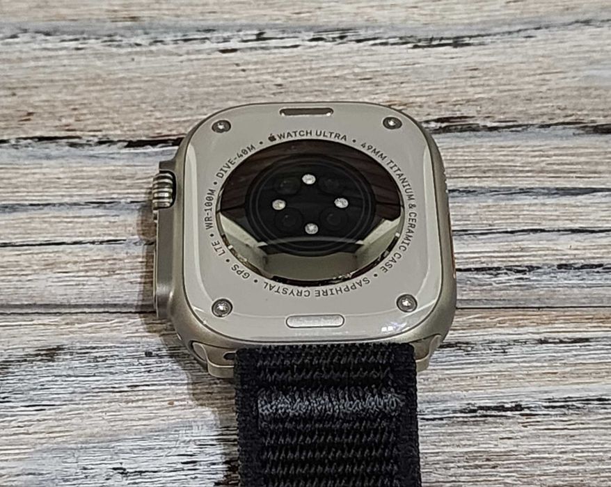Apple Watch Ultra 2 49mm Trail Loop Black | 420$ | EmojieStore