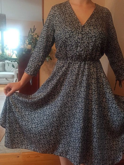 Sukienka letnia zwiewna wiskoza kobieca taliowana S/36