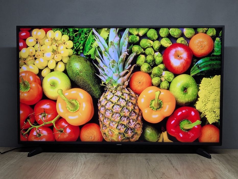 Samsung GQ43Q60R 4K QLED Smart TV ОС Tizen / 2020