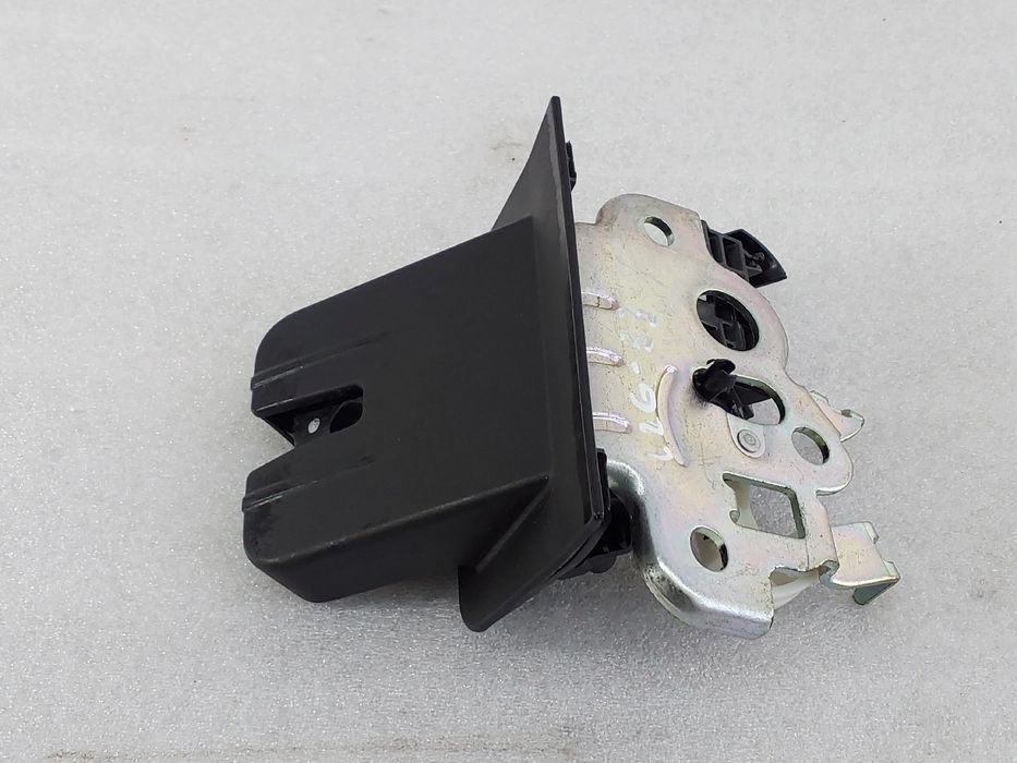 Fechadura / fecho da mala AUDI A3 (8V1, 8VK)