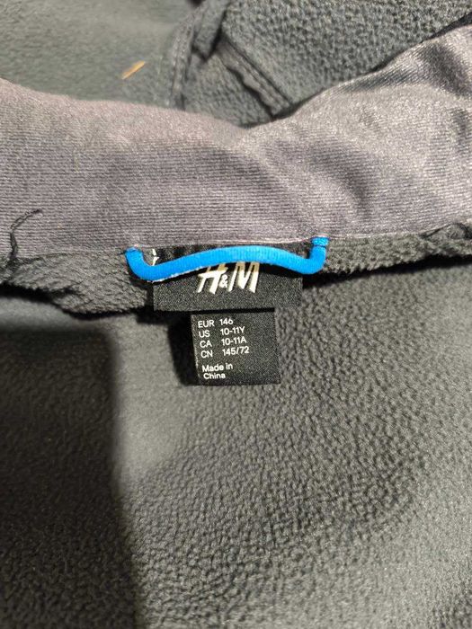 Продам куртку дитячу H&M на 10-11 років (на зріст 146-152 см).