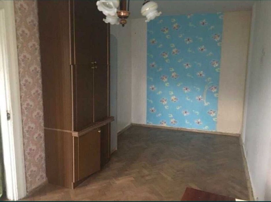 Продам 2 кім квартиру Лагунової 7