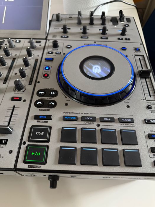 DENON PRIME 4+ plus DJ standalone
