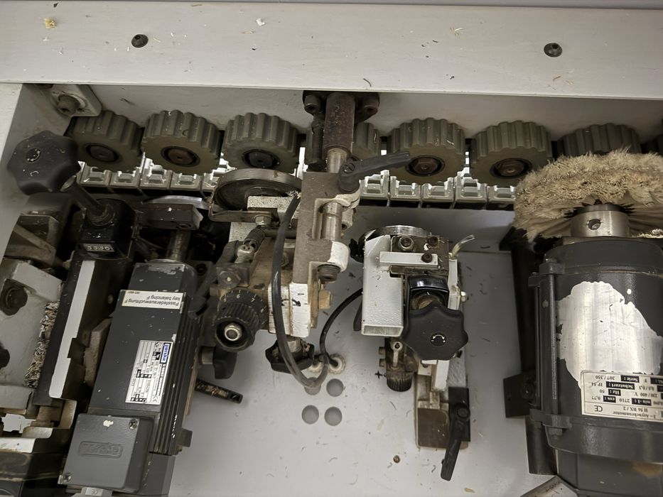 Кромкооблицовочний станок, крайкувальний, кромочний