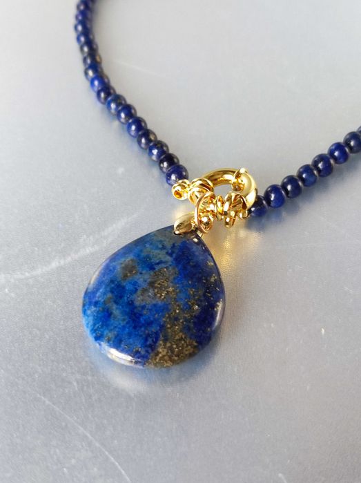 lapis lazuli piękny naszyjnik z wisiorem lazuryt