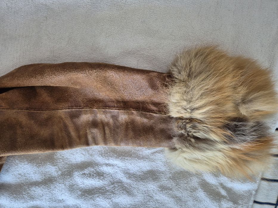 Casaco em pele com pelo Tam.S