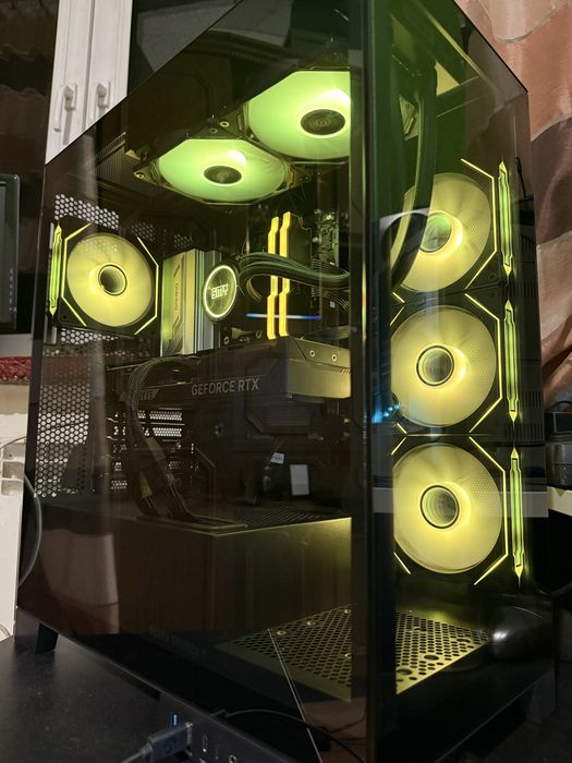 Komputer gamingowy r7 5800x rtx 5070 32GB RAM M2 1TB GWARANCJA