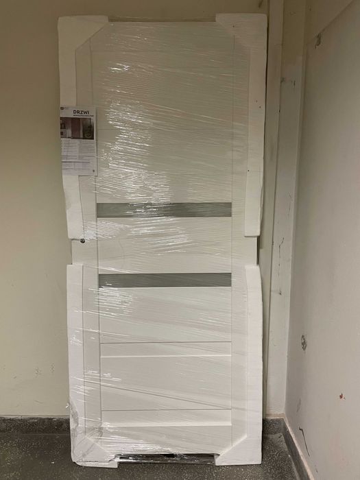 Nowe bezprzylgowe drzwi Vasco białe 80 lewe, czeska norma, niższe