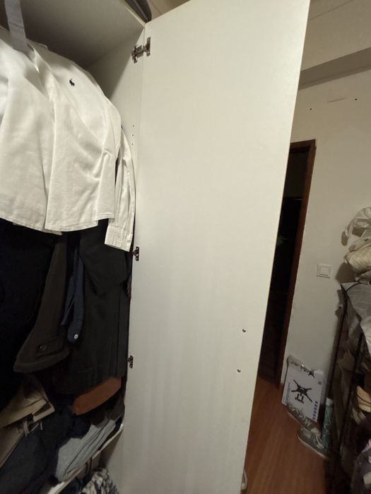 Roupeiro de duas portas