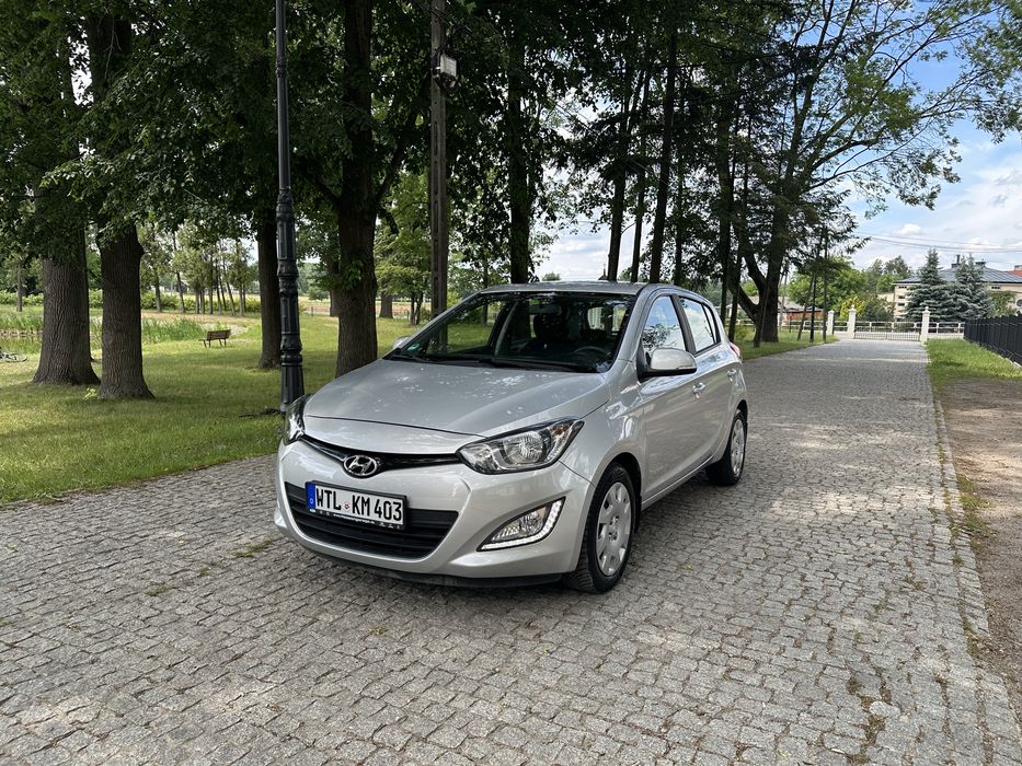 Hyundai I20 Lift 2013r  103 tys km 1.4 benzyna 6 Biegow Webasto Klimatyzacja Ledy