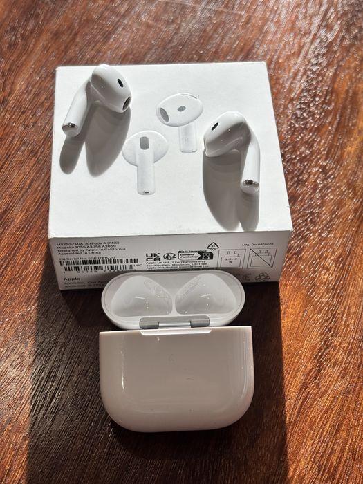 Airpods 4 (ANC) NOVOS!
