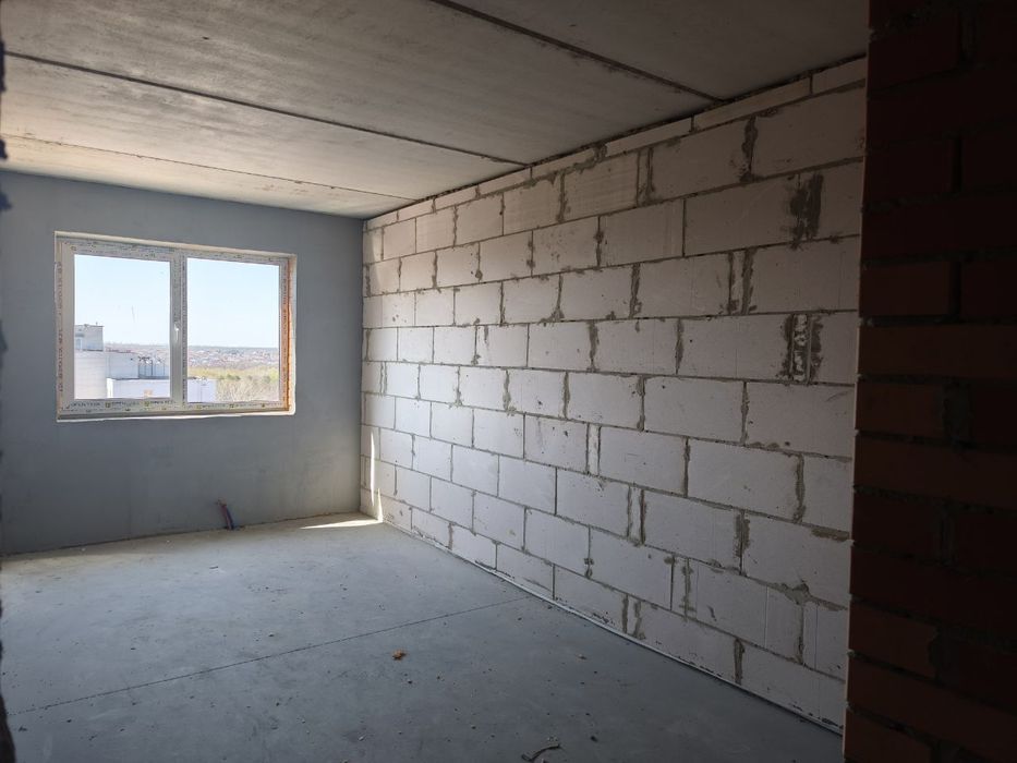 Продаю 2-х кімнатну квартиру на Запорізькій