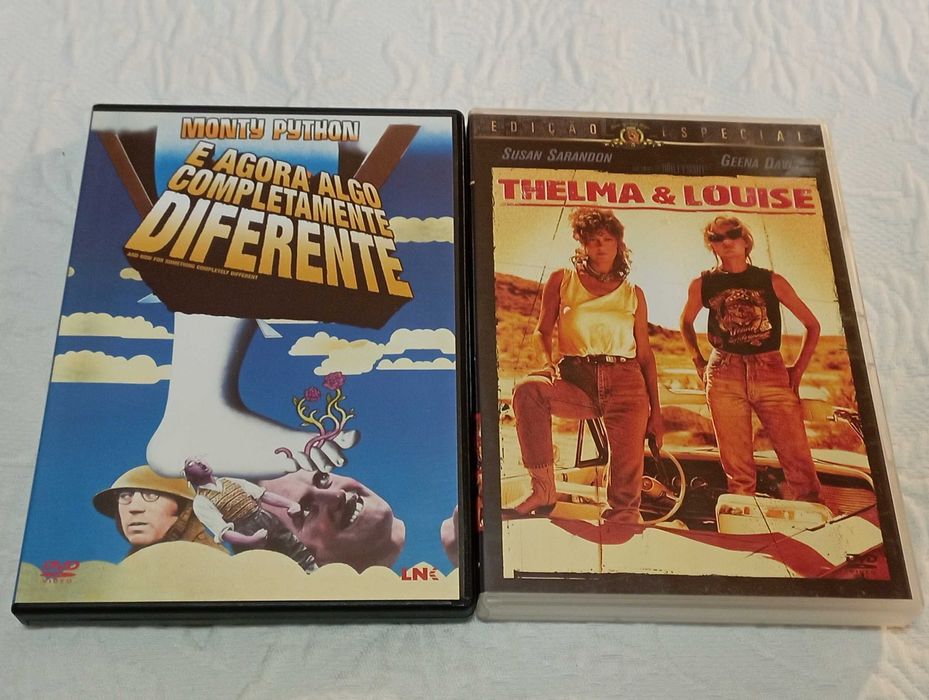 2 DVDS : Monty Python + Thelma & Louise