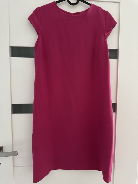Sukienka krótka w kolorze fuksji