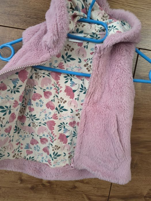 Bezrękawnik dziewczęcy, miś