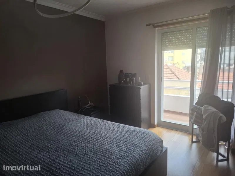 [reservada] Cama casal IKEA Malm preta, tamanho 160x200