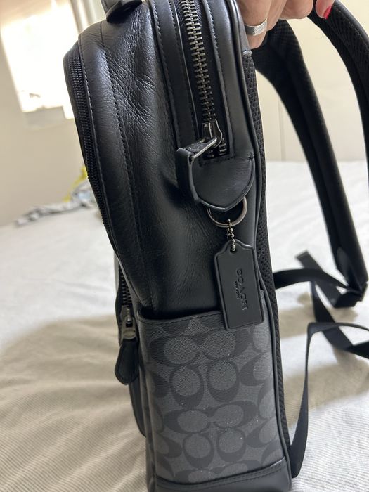 Mochila para PC portatil marca COACH em pele