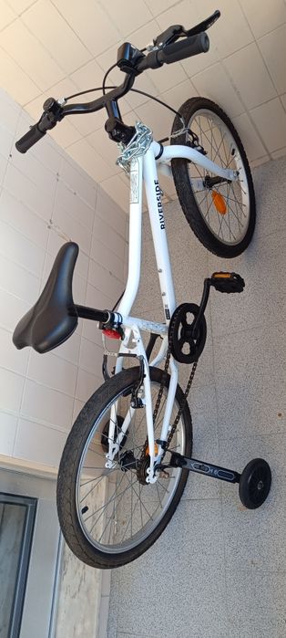 Bicicleta de criança até 10 anos!
CRIANÇA RIVERSIDE 100 20
POLEGADAS 6-9 ANOS