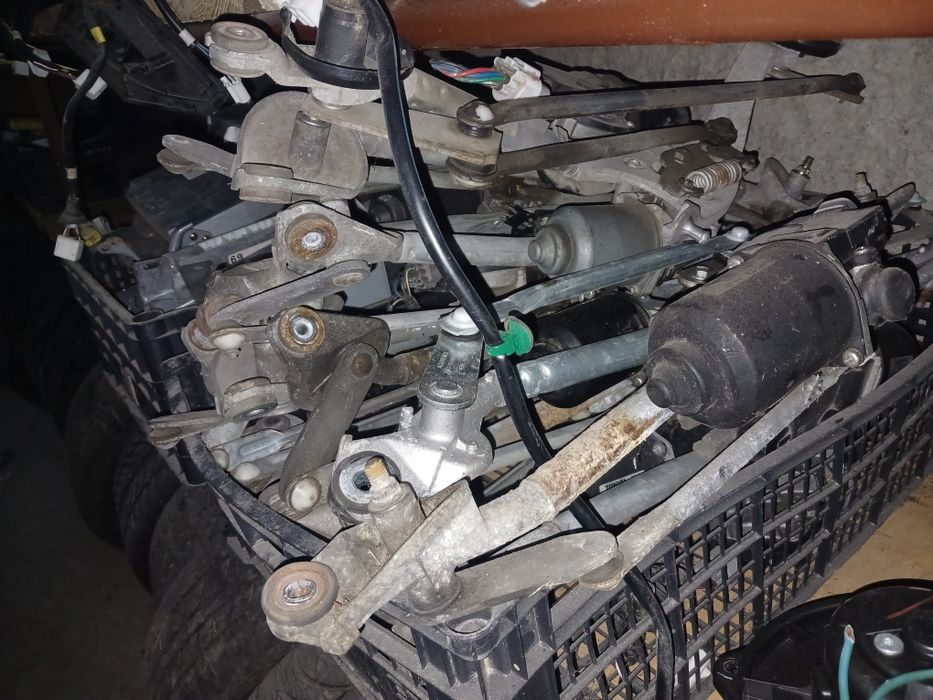 tovota avensls t25 Трапеція дворника тойота авенсіс т 25.з 03-08