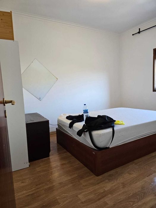 ARRENDA-SE CASA T2 em Guifões - matosinhos