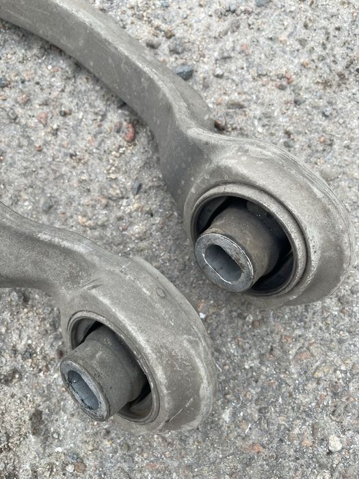 Рычаги нижние передние Mercedes Мерседес w211