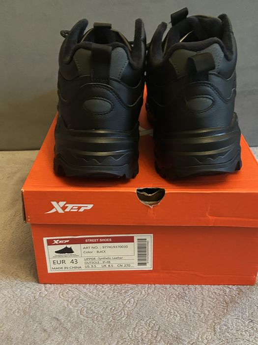 Чоловічі зимові кросівки XTEP