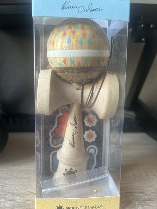 Kendama Solkendamas Kevin DeSoto Pro Model 2.0 STICKY