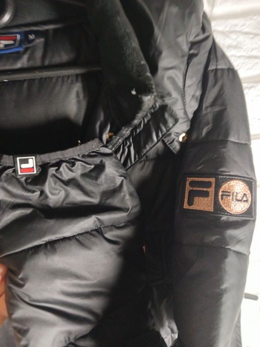 Анорак Fils в отличном состоянии.