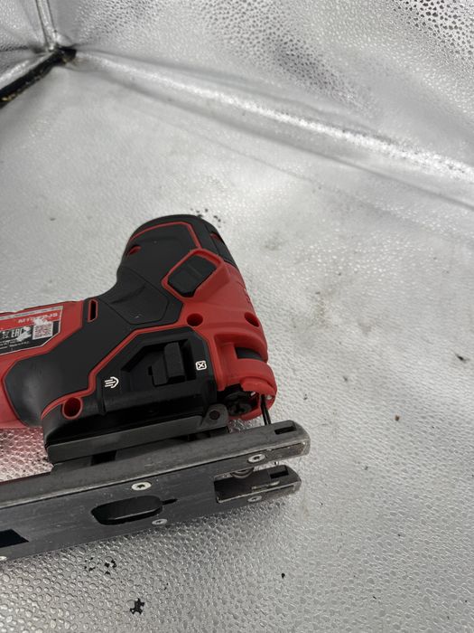Безщітковий лобзик Milwaukee M18 FBJS