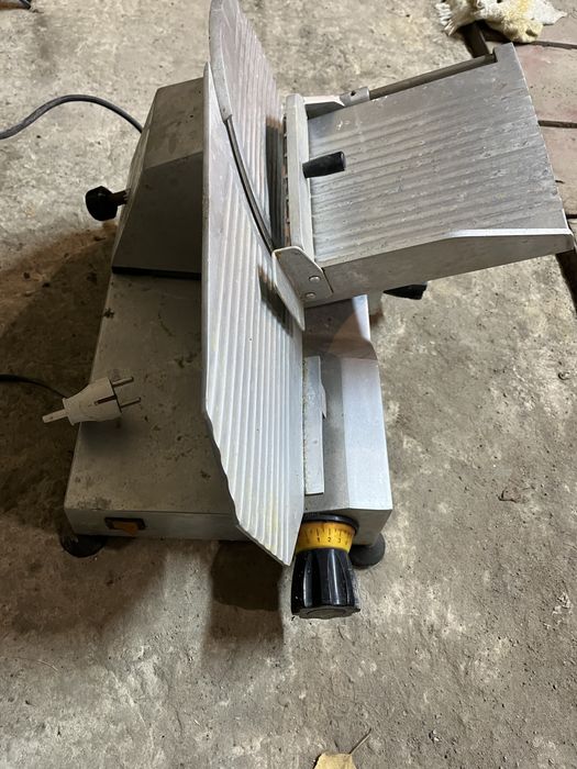 Слайсер професійний