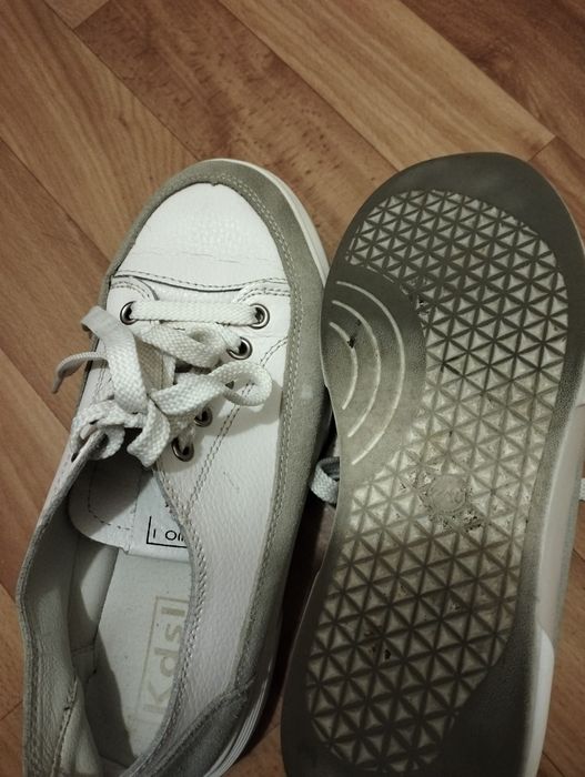 Кросівки шкіряні