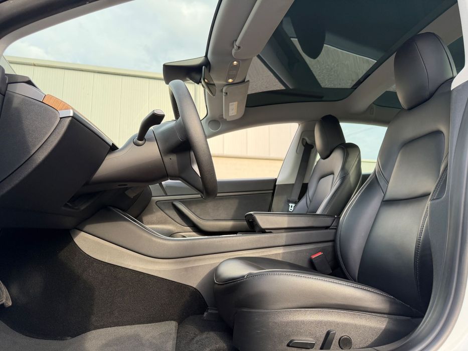 Tesla Model 3 Standard Range Plus RWD