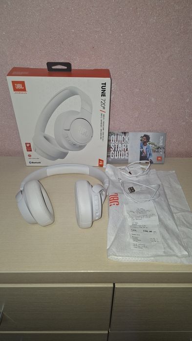 Навушники JBL Tune 720