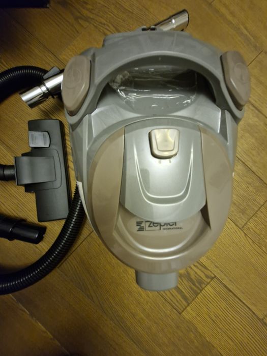 Продам пилесос zepter