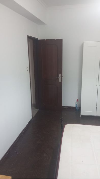 Aluga se quarto para solteiro / casal