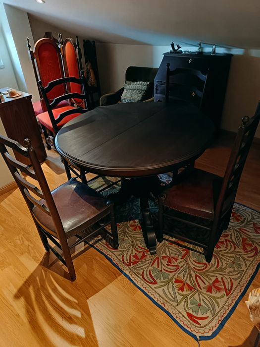 Mesa de sala  em madeira