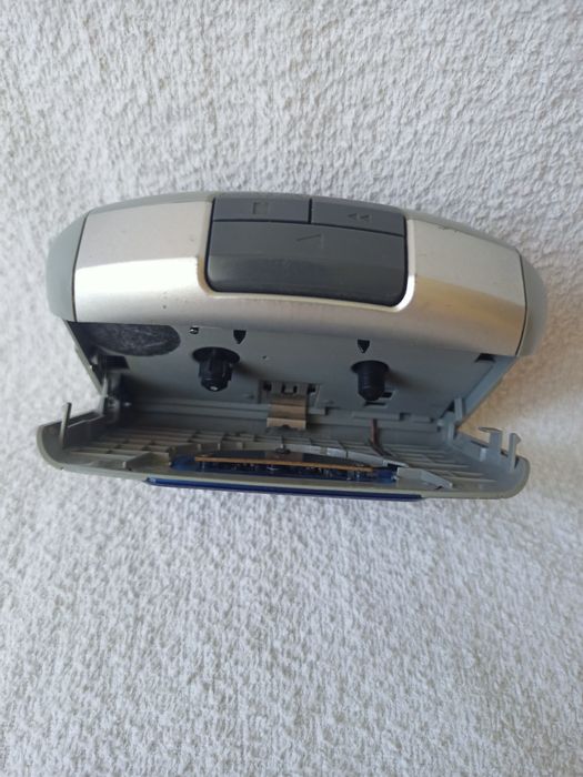 Walkman PHILIPS AQ6492 sprawny warto !!